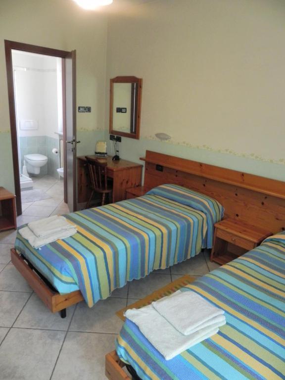 Hotel Ristorante Belsito Borgo San Dalmazzo Zimmer foto