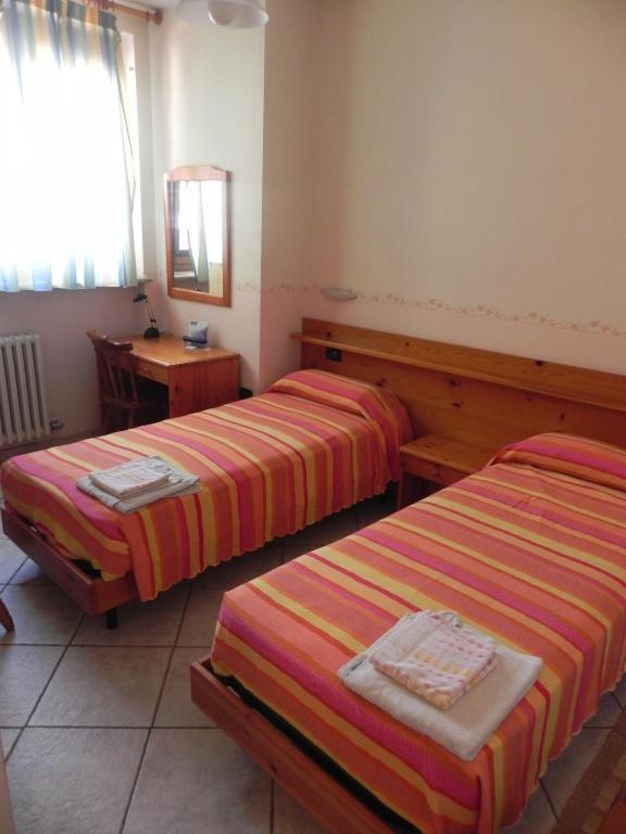 Hotel Ristorante Belsito Borgo San Dalmazzo Zimmer foto